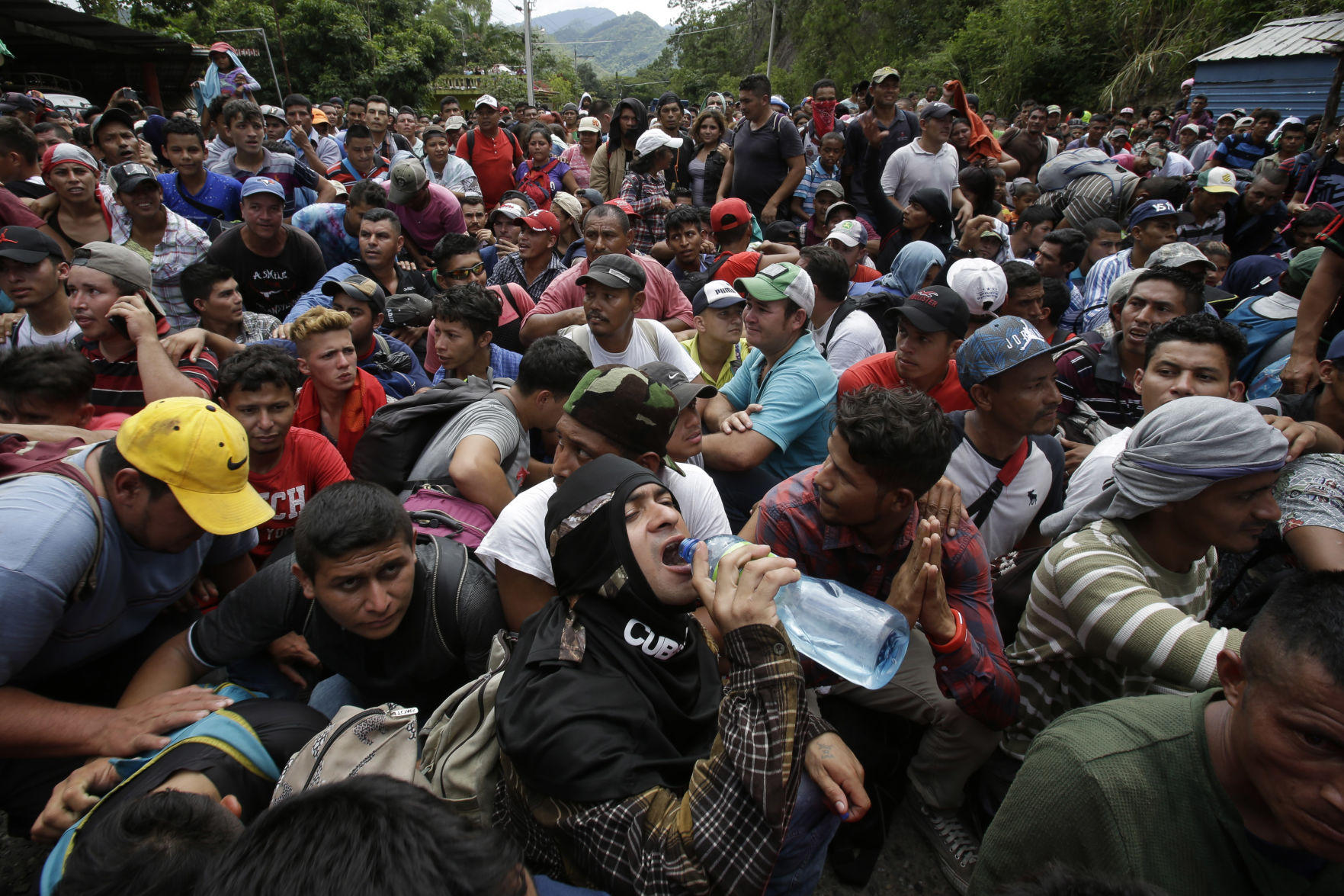 APTOPIX Guatemala Honduras Migrant Caravan